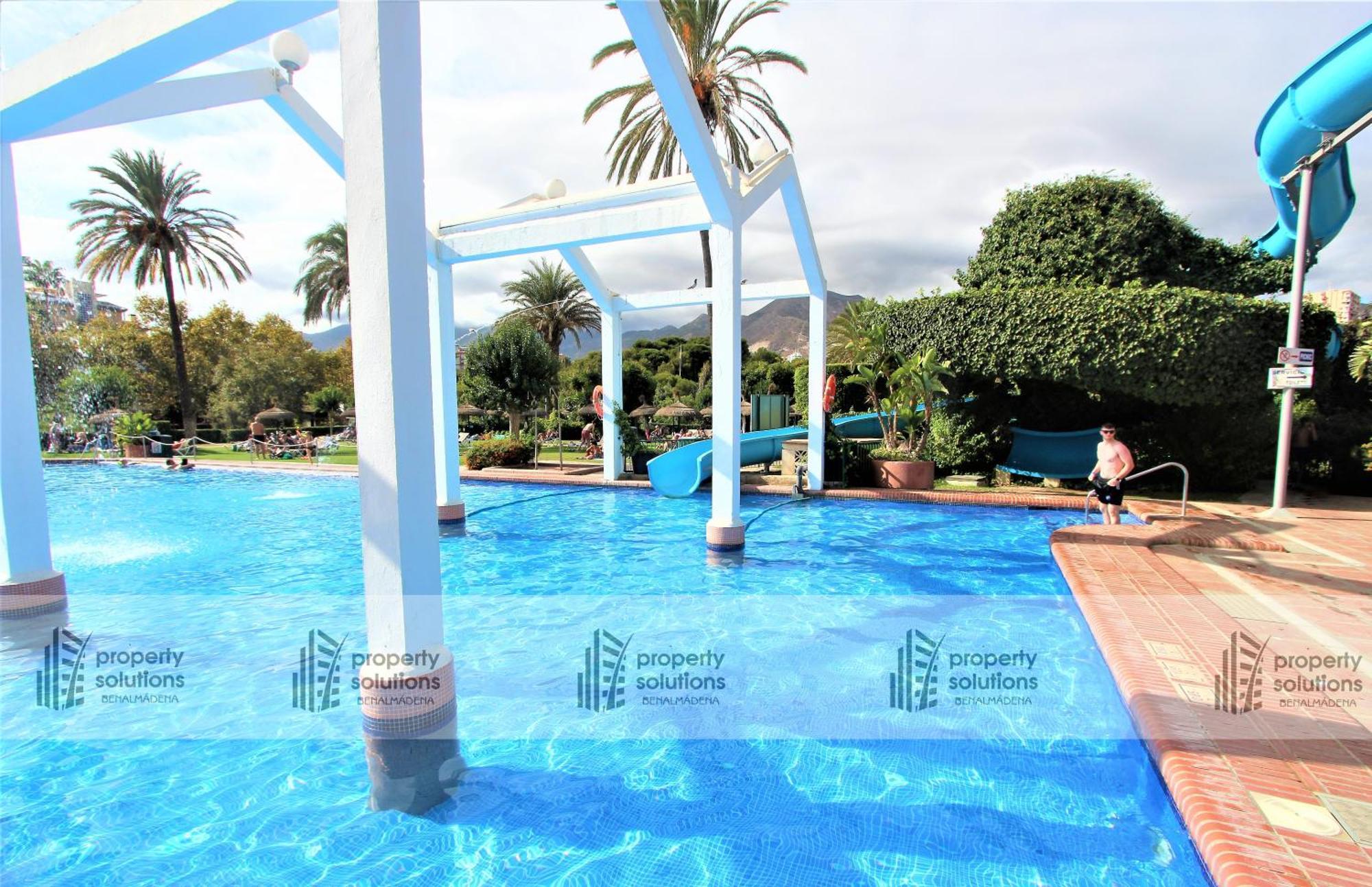 Benalbeach 1010 - Vista Al Mar - Piscina Todo El Ano - Primera Linea De Playa Беналмадена Екстериор снимка