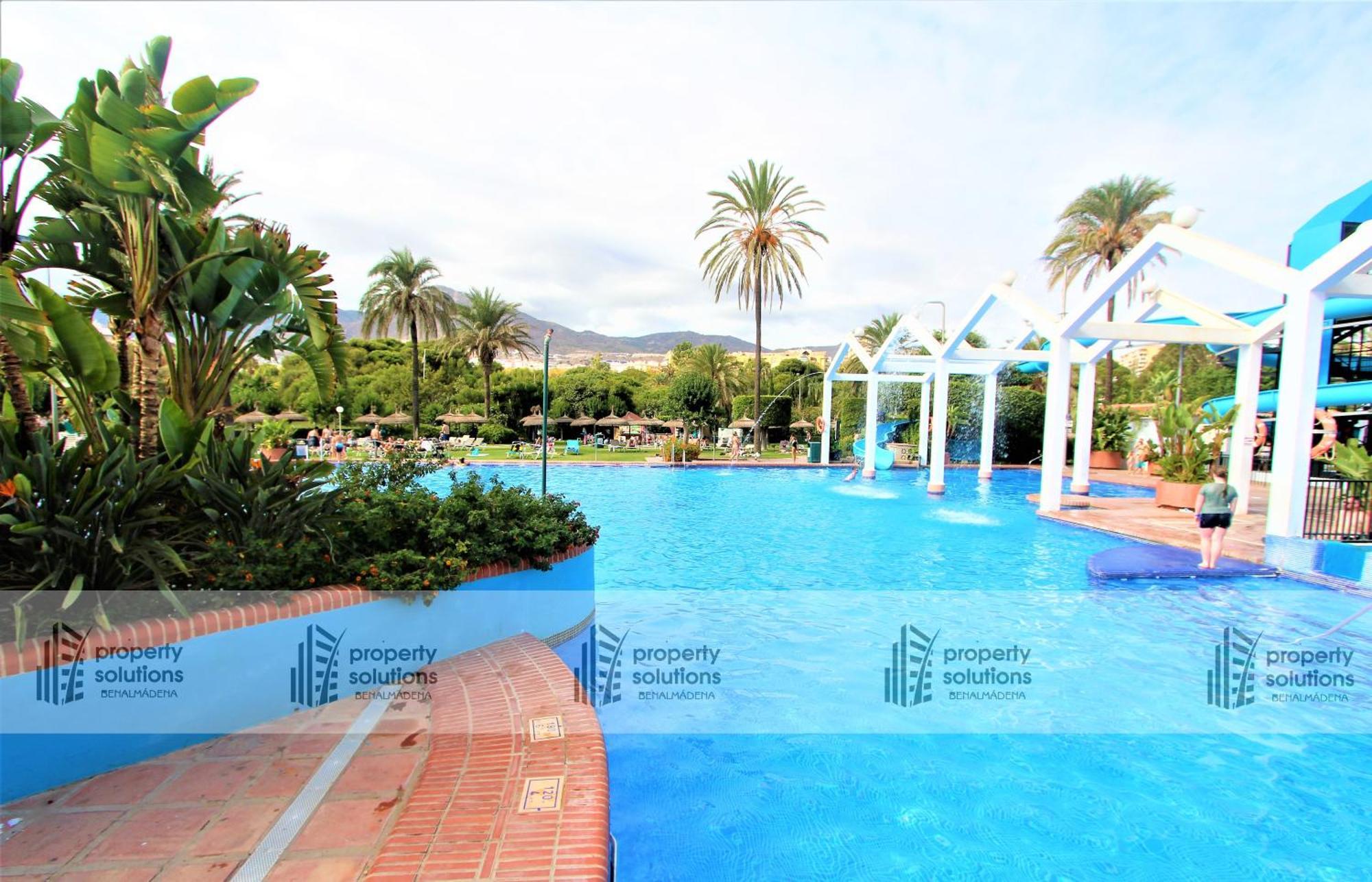 Benalbeach 1010 - Vista Al Mar - Piscina Todo El Ano - Primera Linea De Playa Беналмадена Екстериор снимка
